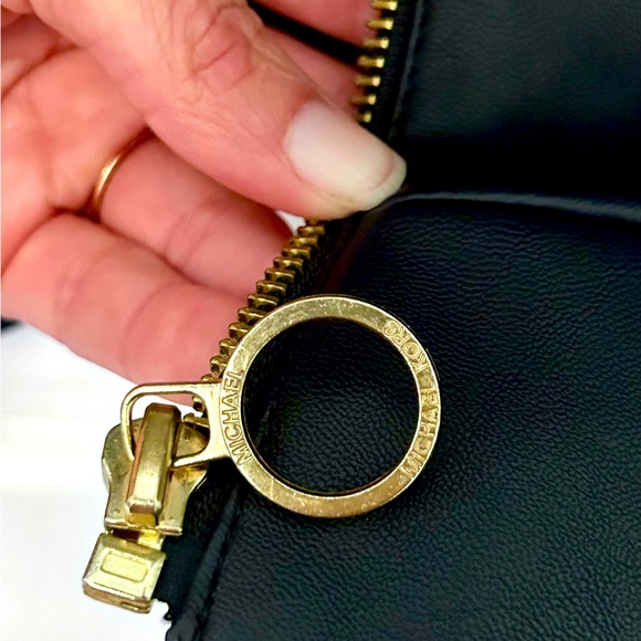 🔥WORN ONCE! Michael Kors Faux Leather w Stretch Sides Navy Blue Jacket Medium - Picture 4 of 5